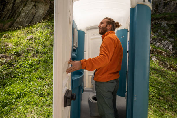 Best Portable toilet rental cost  in Emigsville, PA